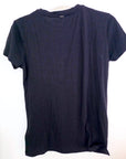 T-shirt noir muni de perles bijoux