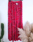 Jupe longue rouge à imprimé bandana