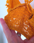 Brassière jaune en crochet
