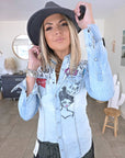Chemise en jean customisée