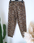 Pantalon à imprimé léopard