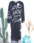 Robe noire à inscriptions - 𝐌𝐚𝐫𝐢𝐧𝐚𝟒𝟒𝐟𝐚𝐦𝐢𝐥𝐲