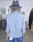 Chemise grise à bandes latérales