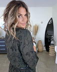 Robe kaki à imprimé noir - 𝐌𝐚𝐫𝐢𝐧𝐚𝟒𝟒𝐟𝐚𝐦𝐢𝐥𝐲