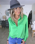 Chemise verte lumineuse
