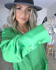 Chemise verte lumineuse