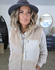 Manteau sans manche beige à bouclette - 𝐌𝐚𝐫𝐢𝐧𝐚𝟒𝟒𝐟𝐚𝐦𝐢𝐥𝐲