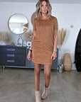 Robe suédine de couleur cognac - 𝐌𝐚𝐫𝐢𝐧𝐚𝟒𝟒𝐟𝐚𝐦𝐢𝐥𝐲