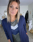 Veste chic et cintrée bleu marine à fines rayures - 𝐌𝐚𝐫𝐢𝐧𝐚𝟒𝟒𝐟𝐚𝐦𝐢𝐥𝐲
