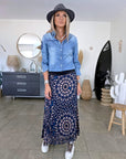 Jupe longue bleu marine à imprimé - 𝐌𝐚𝐫𝐢𝐧𝐚𝟒𝟒𝐟𝐚𝐦𝐢𝐥𝐲