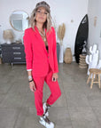 Veste cintrée rouge vif - 𝐌𝐚𝐫𝐢𝐧𝐚𝟒𝟒𝐟𝐚𝐦𝐢𝐥𝐲