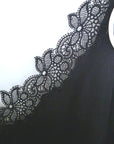 Débardeur noir à encolure dentelle - 𝐌𝐚𝐫𝐢𝐧𝐚𝟒𝟒𝐟𝐚𝐦𝐢𝐥𝐲