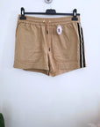 Short beige à bandes latérales