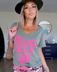 Tee-shirt à tag kaki - 𝐌𝐚𝐫𝐢𝐧𝐚𝟒𝟒𝐟𝐚𝐦𝐢𝐥𝐲