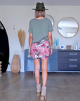 Tee-shirt à tag kaki - 𝐌𝐚𝐫𝐢𝐧𝐚𝟒𝟒𝐟𝐚𝐦𝐢𝐥𝐲