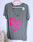 Tee-shirt à tag kaki - 𝐌𝐚𝐫𝐢𝐧𝐚𝟒𝟒𝐟𝐚𝐦𝐢𝐥𝐲