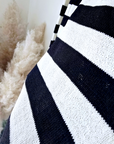 Pull marin noir et blanc