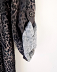 Robe kaki à imprimé léopard