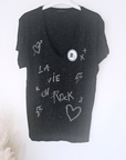 T-shirt noir avec perles bijoux