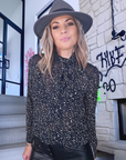Chemise noire à imprimé éclairs et pois blancs - 𝐌𝐚𝐫𝐢𝐧𝐚𝟒𝟒𝐟𝐚𝐦𝐢𝐥𝐲