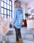 Chemise longue bleue avec inscriptions - 𝐌𝐚𝐫𝐢𝐧𝐚𝟒𝟒𝐟𝐚𝐦𝐢𝐥𝐲