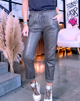 Pantalon kaki 100% cuir - 𝐌𝐚𝐫𝐢𝐧𝐚𝟒𝟒𝐟𝐚𝐦𝐢𝐥𝐲
