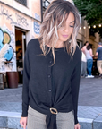 Cardigan noir à boucle dorée - 𝐌𝐚𝐫𝐢𝐧𝐚𝟒𝟒𝐟𝐚𝐦𝐢𝐥𝐲