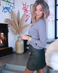 Pull gris plumes camouflage - 𝐌𝐚𝐫𝐢𝐧𝐚𝟒𝟒𝐟𝐚𝐦𝐢𝐥𝐲