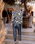 Veste cintrée noire à imprimé léopard jaune fluo - 𝐌𝐚𝐫𝐢𝐧𝐚𝟒𝟒𝐟𝐚𝐦𝐢𝐥𝐲