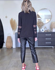 Veste noire à manches ajourées - 𝐌𝐚𝐫𝐢𝐧𝐚𝟒𝟒𝐟𝐚𝐦𝐢𝐥𝐲
