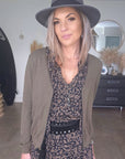 Cardigan kaki à écusson perles bijoux - 𝐌𝐚𝐫𝐢𝐧𝐚𝟒𝟒𝐟𝐚𝐦𝐢𝐥𝐲