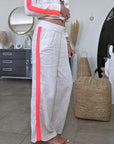 Ensemble veste + Pantalon en lin écru à bandes latérales fluo