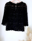 Haut en dentelle noire