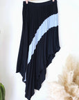 Jupe Plissée asymétrique bleu marine et bleu ciel