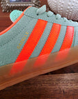 Baskets gazelle Indoor vert d'eau et orange fluo - 𝐌𝐚𝐫𝐢𝐧𝐚𝟒𝟒𝐟𝐚𝐦𝐢𝐥𝐲