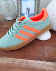 Baskets gazelle Indoor vert d'eau et orange fluo - 𝐌𝐚𝐫𝐢𝐧𝐚𝟒𝟒𝐟𝐚𝐦𝐢𝐥𝐲