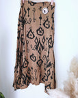 Jupe beige à imprimé noir