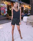 Short kaki à imprimé noir - 𝐌𝐚𝐫𝐢𝐧𝐚𝟒𝟒𝐟𝐚𝐦𝐢𝐥𝐲