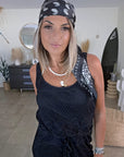 Foulard noir à imprimé bandana