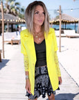 Veste soleil aux manches en dentelle