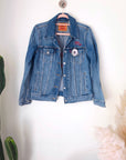 Veste en jean à inscriptions - 𝐌𝐚𝐫𝐢𝐧𝐚𝟒𝟒𝐟𝐚𝐦𝐢𝐥𝐲