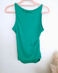 Débardeur vert vif à maille côtelée en lycra - 𝐌𝐚𝐫𝐢𝐧𝐚𝟒𝟒𝐟𝐚𝐦𝐢𝐥𝐲