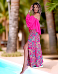 Jupe fuchsia fendue