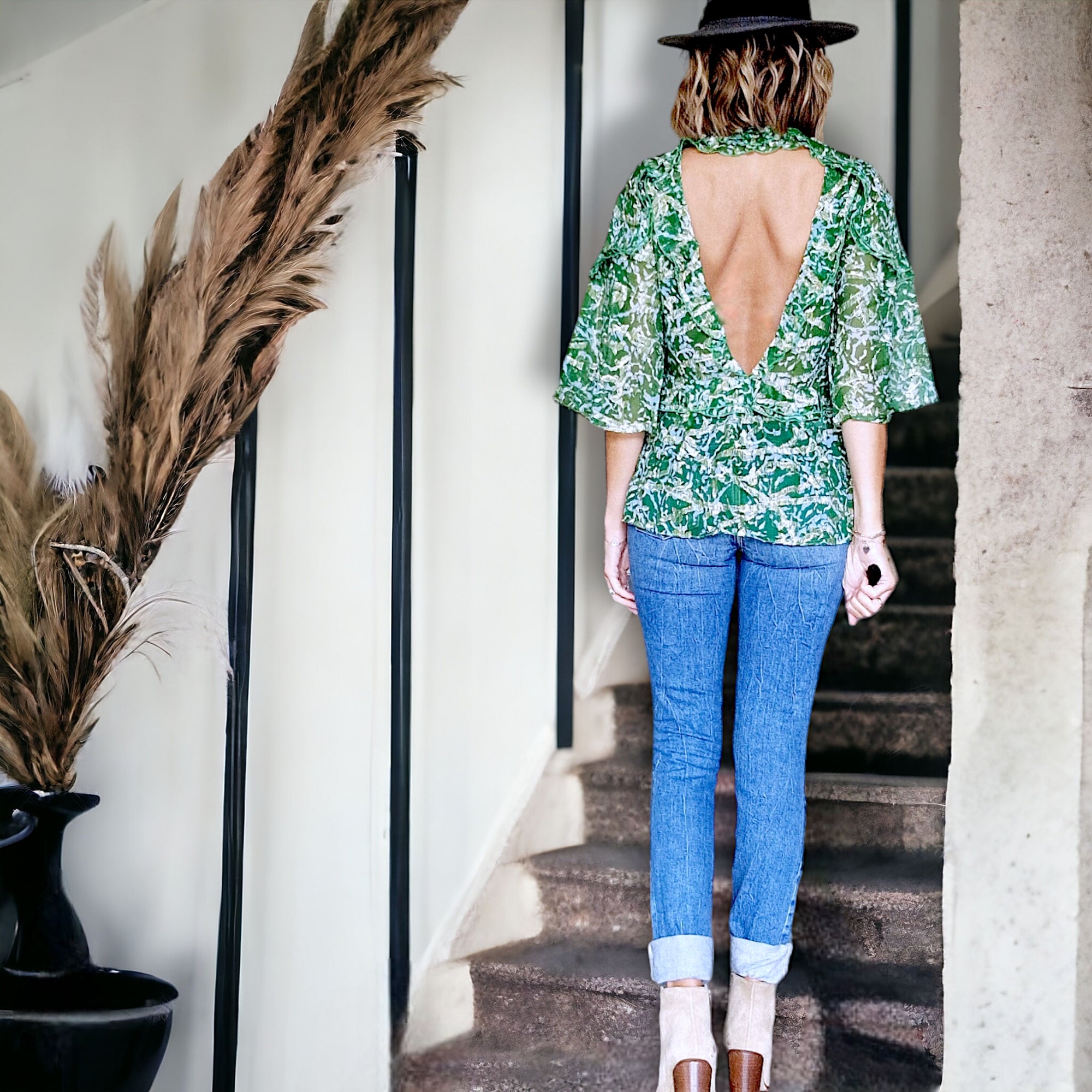 Blouse soie dos nu BERENICE - 𝐌𝐚𝐫𝐢𝐧𝐚𝟒𝟒𝐟𝐚𝐦𝐢𝐥𝐲
