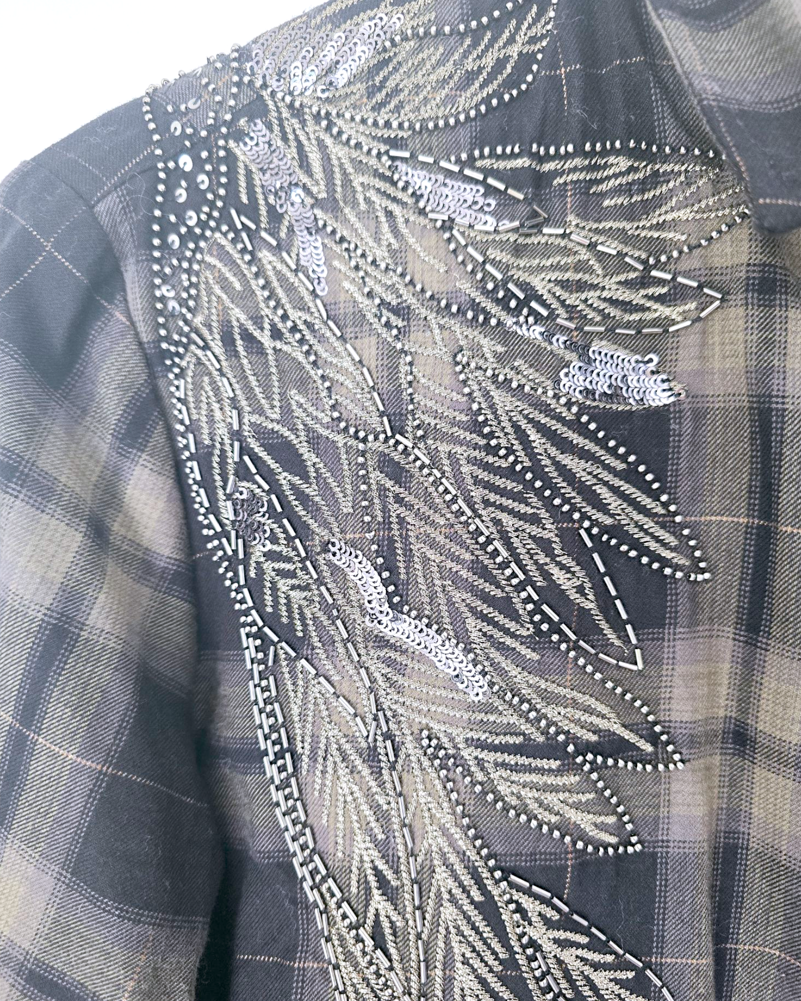 Chemise perles bijoux