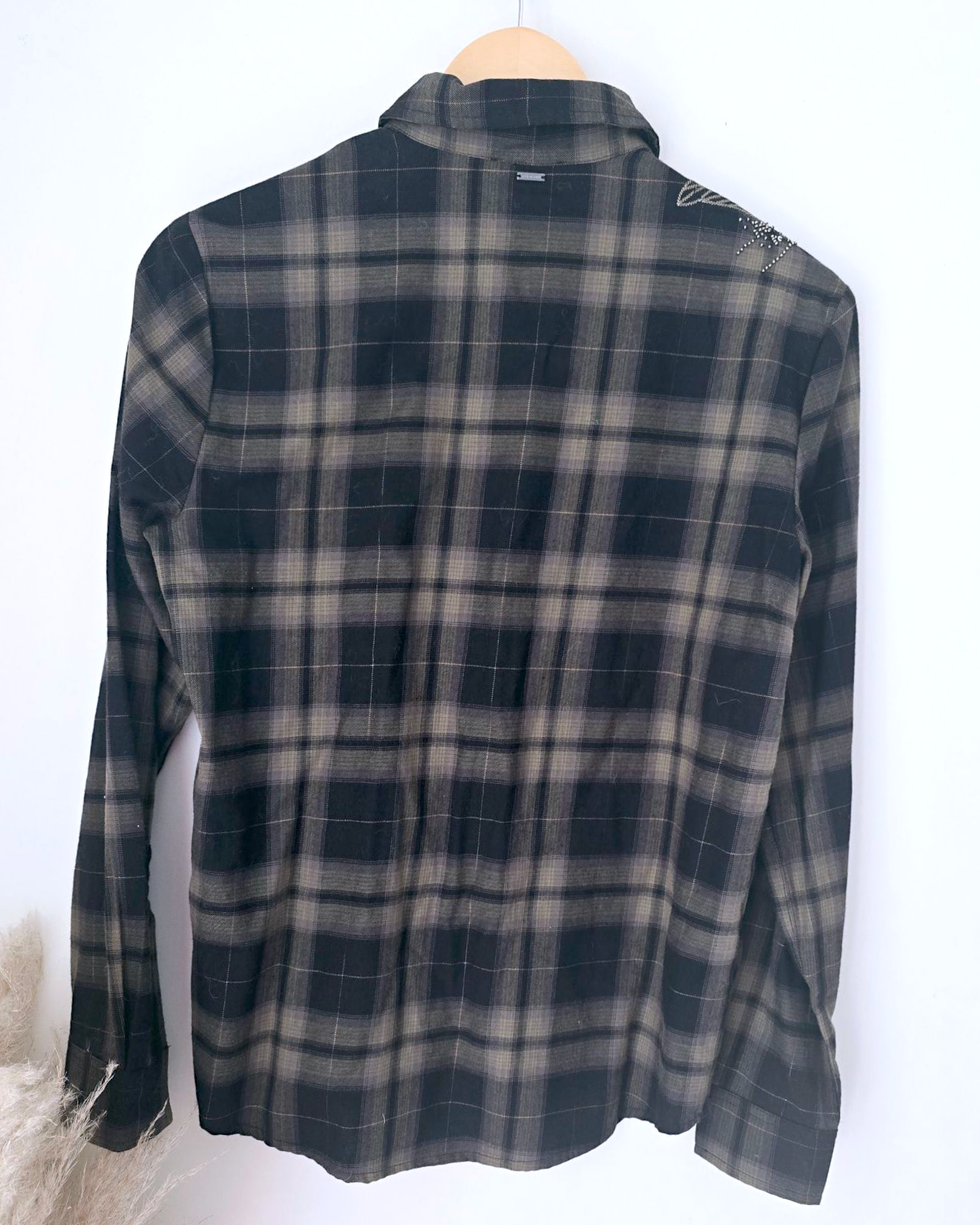 Chemise perles bijoux