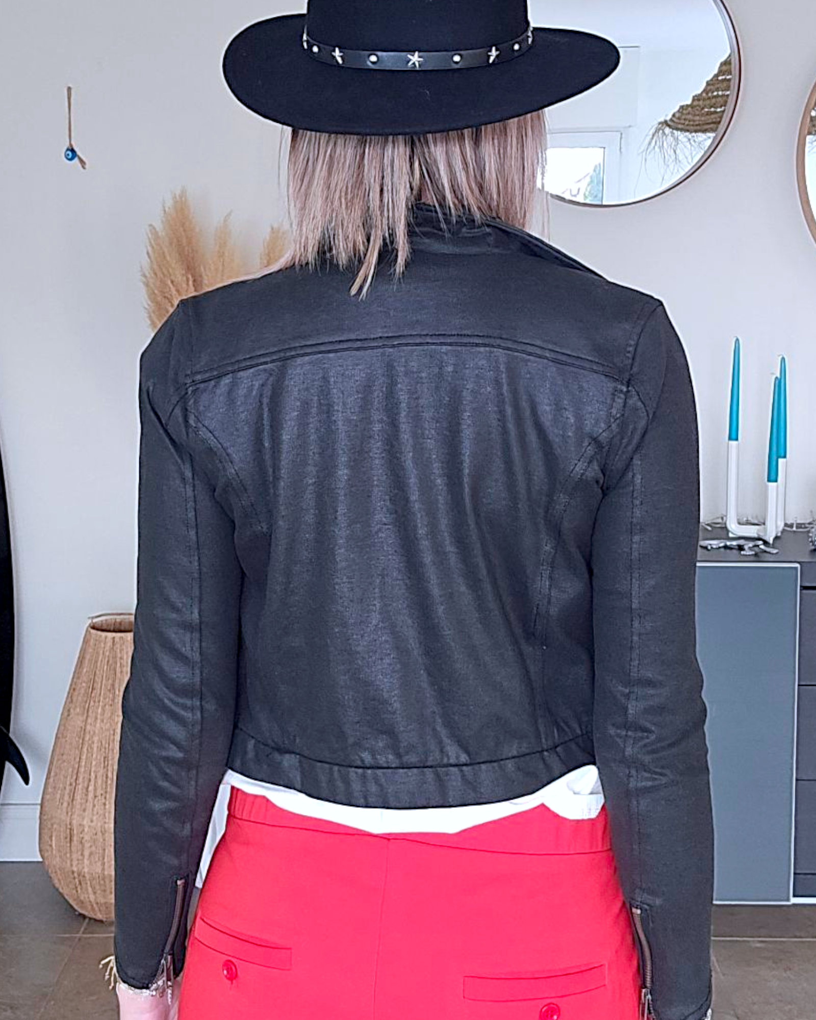 Perfecto cloutés court