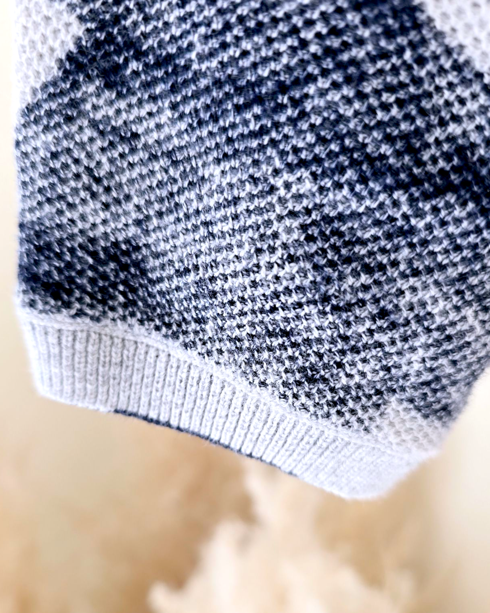Cardigan + écharpe tags