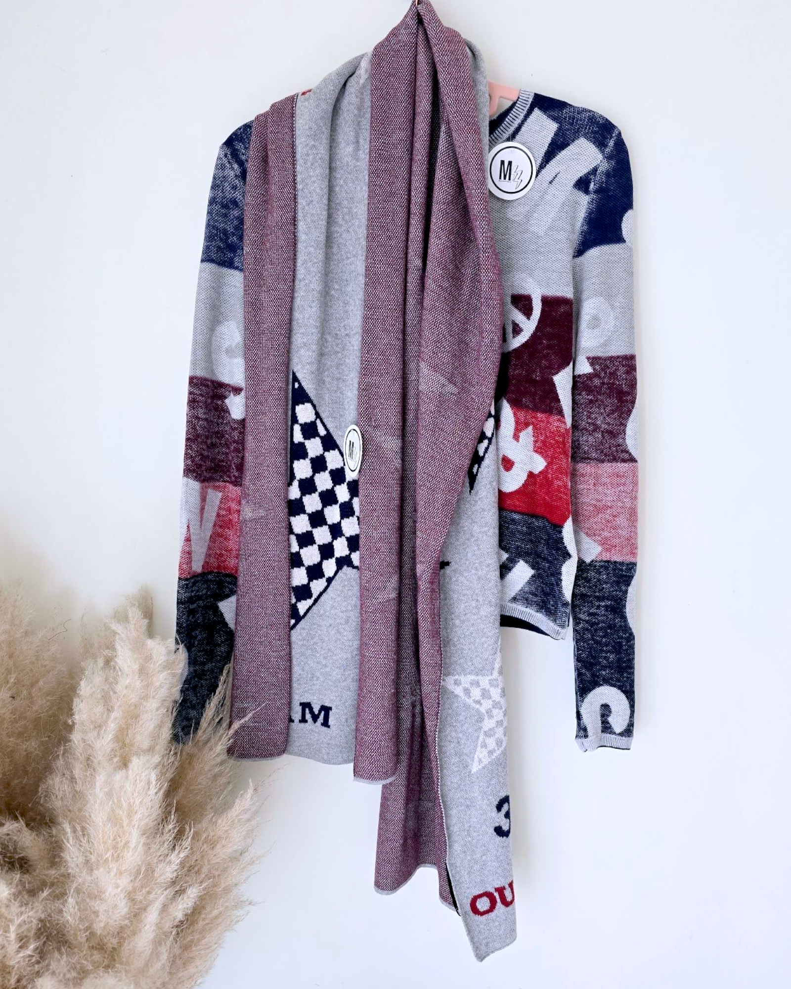 Cardigan + écharpe tags
