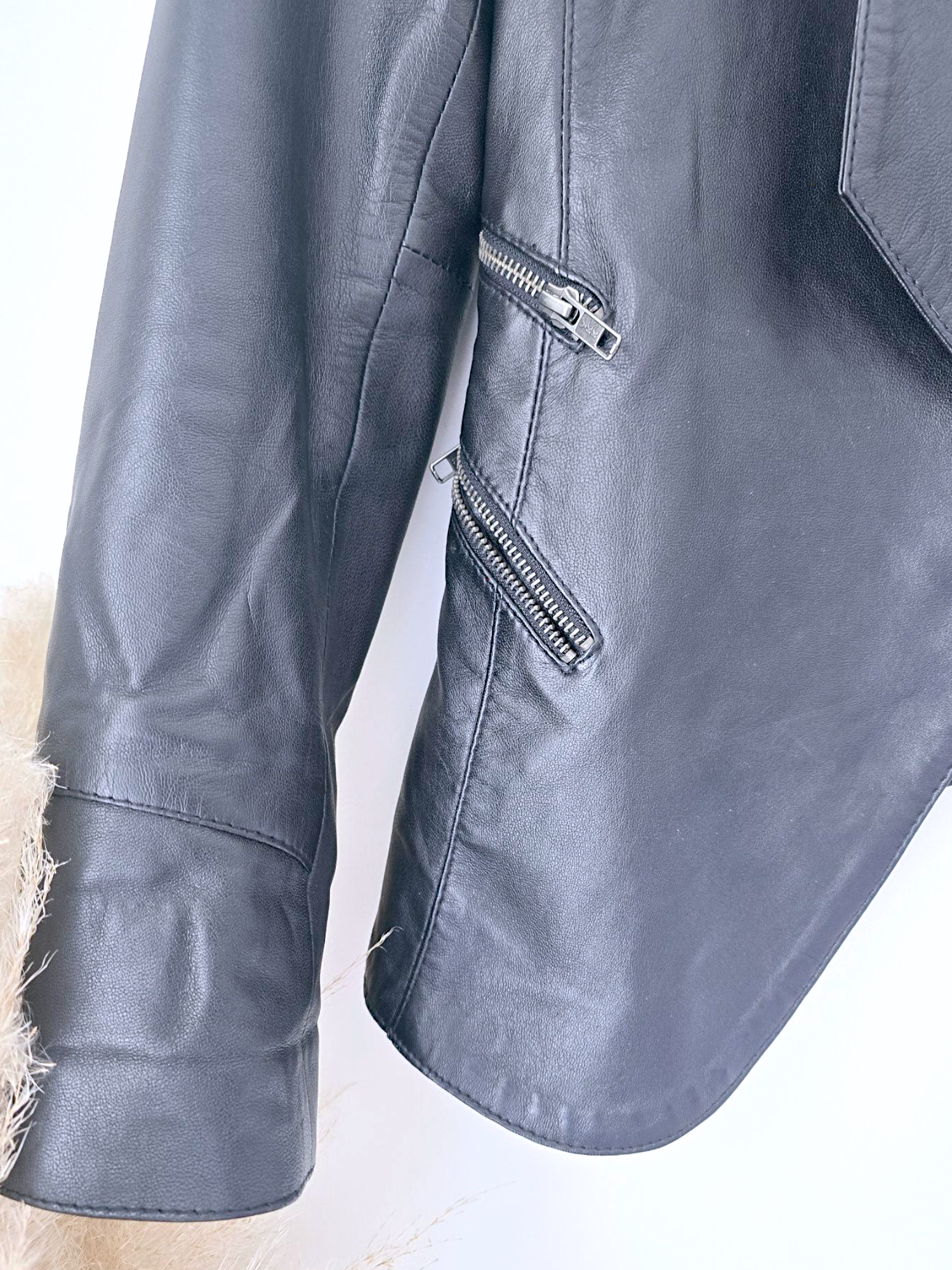 Veste cuir + T-shirt